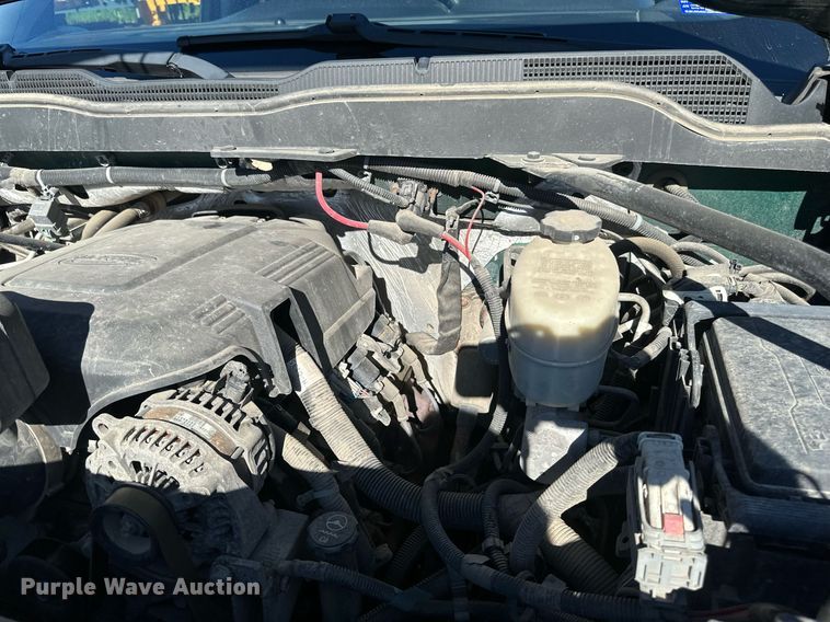 image for item DT6251 2016 Chevrolet Silverado 2500HD Double Cab pickup truck