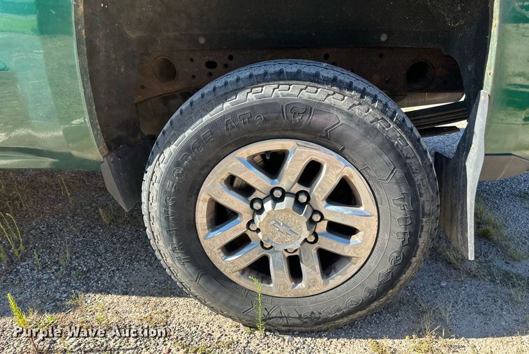 image for item DT6251 2016 Chevrolet Silverado 2500HD Double Cab pickup truck