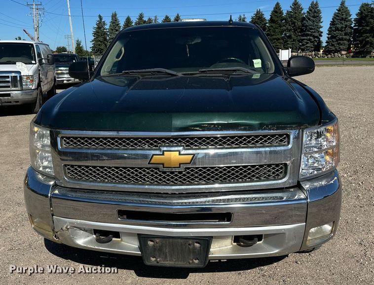 image for item DT6252 2013 Chevrolet Silverado 1500 Ext. Cab pickup truck