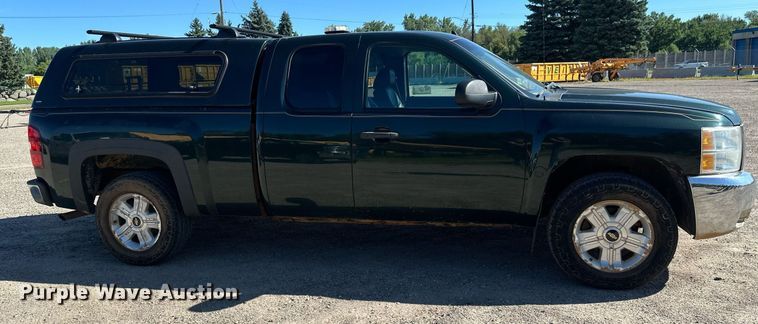 image for item DT6252 2013 Chevrolet Silverado 1500 Ext. Cab pickup truck