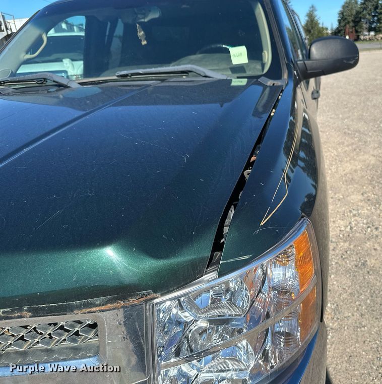 image for item DT6252 2013 Chevrolet Silverado 1500 Ext. Cab pickup truck