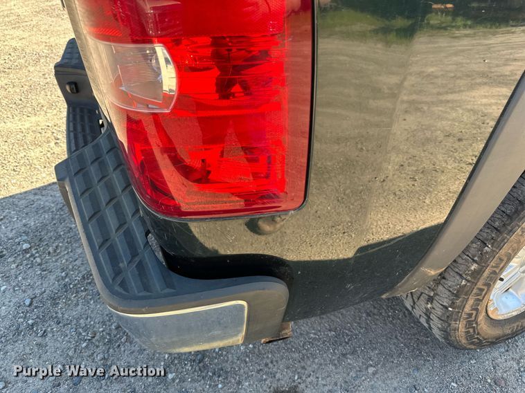 image for item DT6252 2013 Chevrolet Silverado 1500 Ext. Cab pickup truck