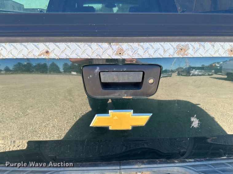 image for item DT6252 2013 Chevrolet Silverado 1500 Ext. Cab pickup truck