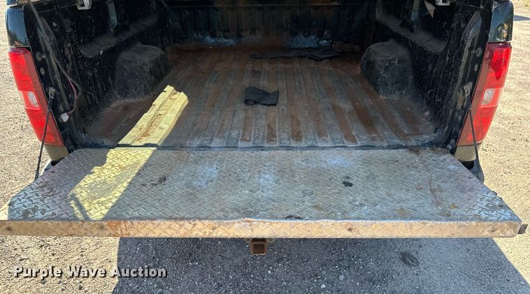 image for item DT6252 2013 Chevrolet Silverado 1500 Ext. Cab pickup truck