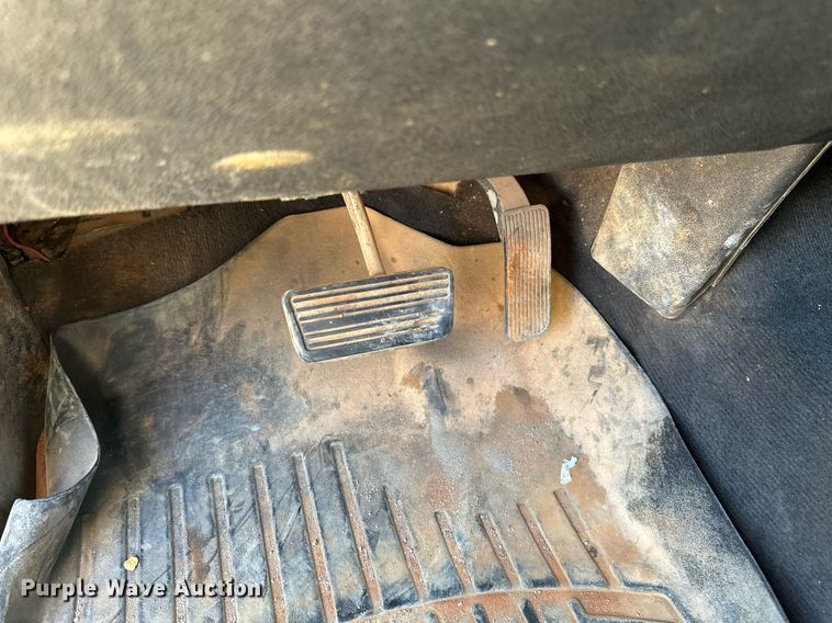 image for item DT6252 2013 Chevrolet Silverado 1500 Ext. Cab pickup truck