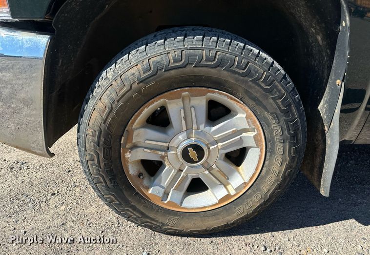 image for item DT6252 2013 Chevrolet Silverado 1500 Ext. Cab pickup truck