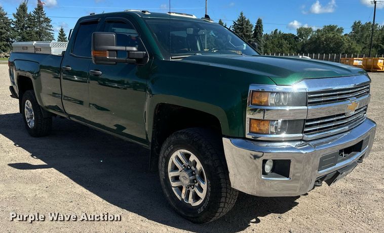 image for item DT6255 2016 Chevrolet Silverado 2500HD Double Cab pickup truck