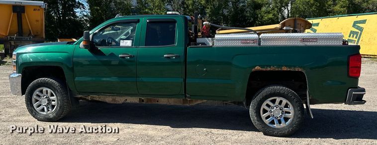 image for item DT6255 2016 Chevrolet Silverado 2500HD Double Cab pickup truck