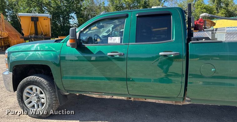 image for item DT6255 2016 Chevrolet Silverado 2500HD Double Cab pickup truck