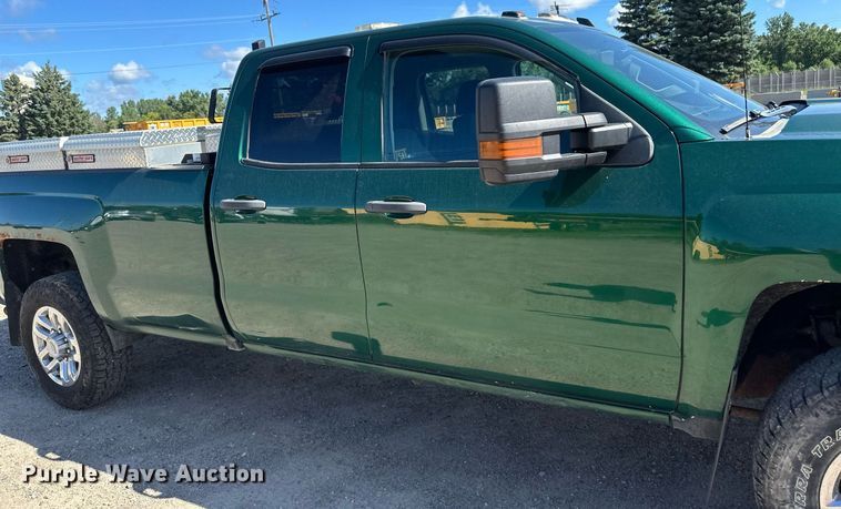 image for item DT6255 2016 Chevrolet Silverado 2500HD Double Cab pickup truck