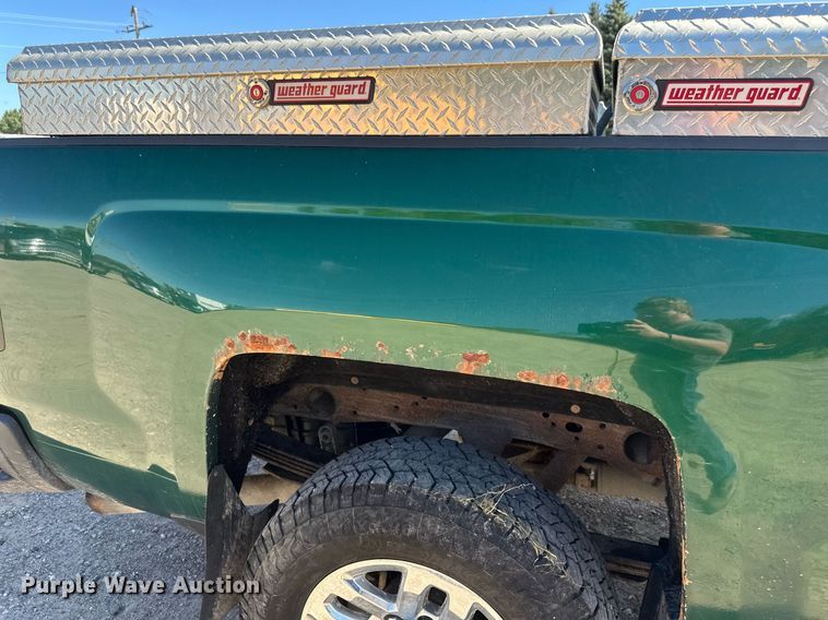 image for item DT6255 2016 Chevrolet Silverado 2500HD Double Cab pickup truck