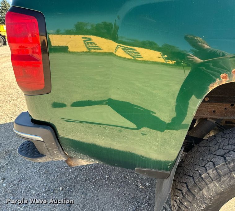 image for item DT6255 2016 Chevrolet Silverado 2500HD Double Cab pickup truck