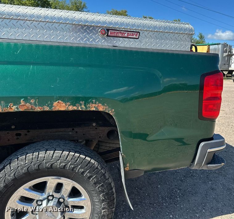 image for item DT6255 2016 Chevrolet Silverado 2500HD Double Cab pickup truck