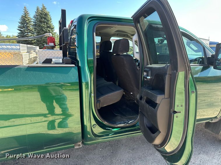 image for item DT6255 2016 Chevrolet Silverado 2500HD Double Cab pickup truck