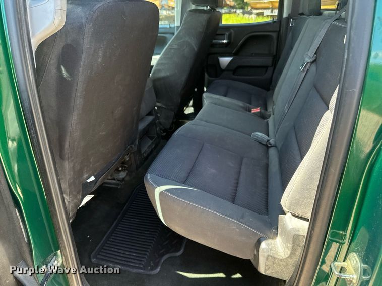 image for item DT6255 2016 Chevrolet Silverado 2500HD Double Cab pickup truck