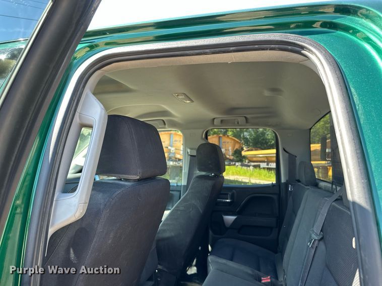 image for item DT6255 2016 Chevrolet Silverado 2500HD Double Cab pickup truck