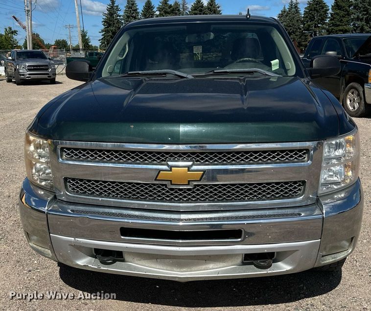 image for item DT6256 2012 Chevrolet Silverado 1500 Ext. Cab pickup truck