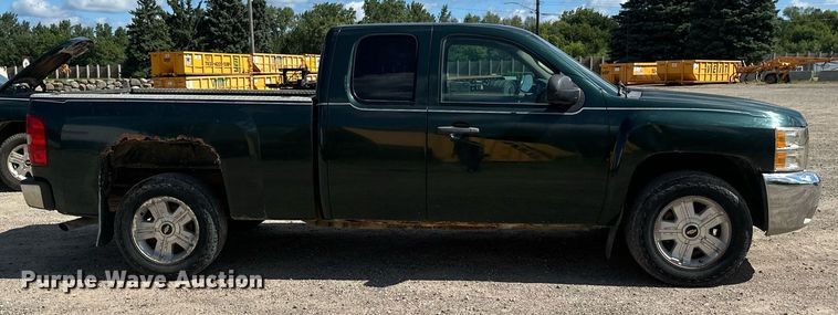 image for item DT6256 2012 Chevrolet Silverado 1500 Ext. Cab pickup truck