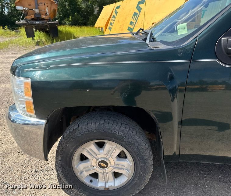 image for item DT6256 2012 Chevrolet Silverado 1500 Ext. Cab pickup truck