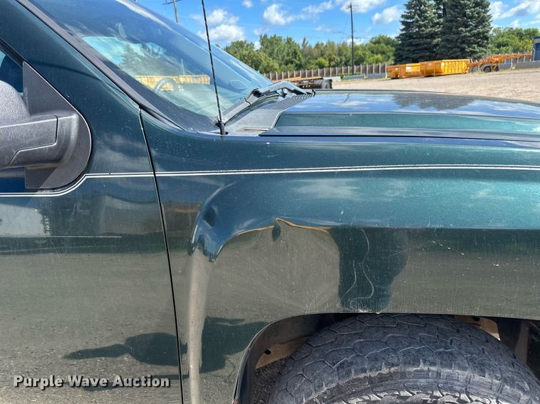 image for item DT6256 2012 Chevrolet Silverado 1500 Ext. Cab pickup truck