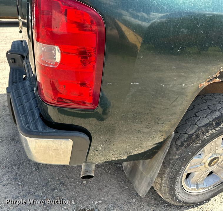 image for item DT6256 2012 Chevrolet Silverado 1500 Ext. Cab pickup truck