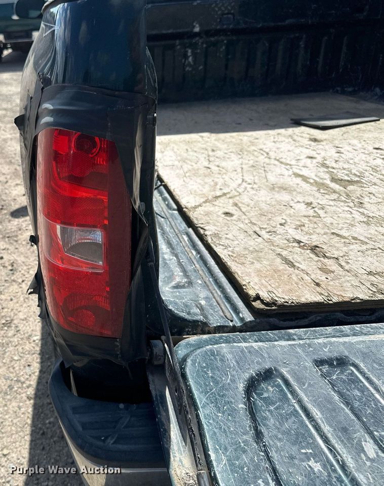 image for item DT6256 2012 Chevrolet Silverado 1500 Ext. Cab pickup truck