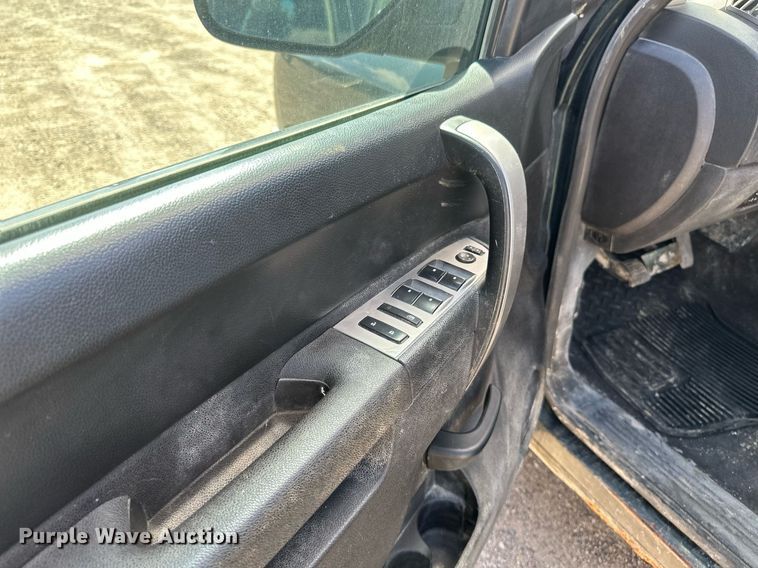 image for item DT6256 2012 Chevrolet Silverado 1500 Ext. Cab pickup truck