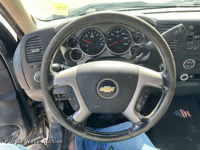 image for item DT6256 2012 Chevrolet Silverado 1500 Ext. Cab pickup truck