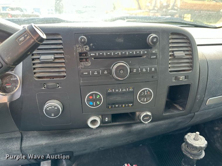 image for item DT6256 2012 Chevrolet Silverado 1500 Ext. Cab pickup truck