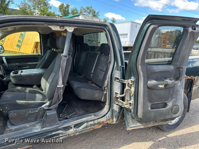 image for item DT6256 2012 Chevrolet Silverado 1500 Ext. Cab pickup truck