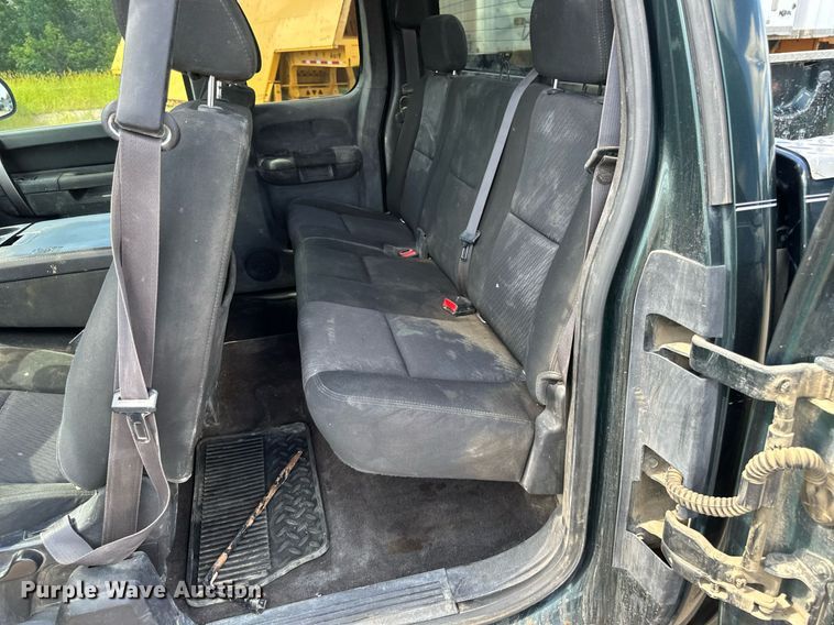 image for item DT6256 2012 Chevrolet Silverado 1500 Ext. Cab pickup truck