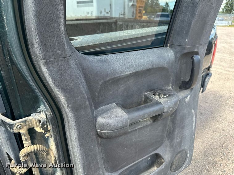 image for item DT6256 2012 Chevrolet Silverado 1500 Ext. Cab pickup truck