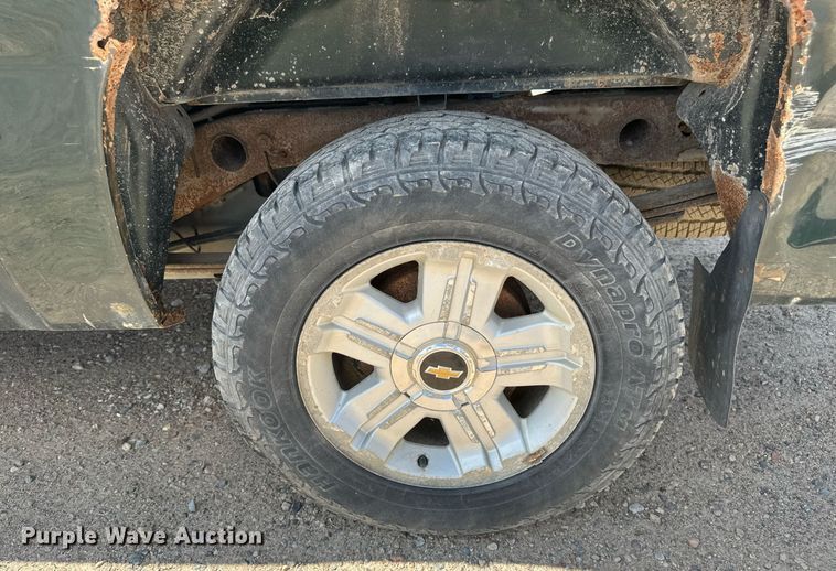 image for item DT6256 2012 Chevrolet Silverado 1500 Ext. Cab pickup truck