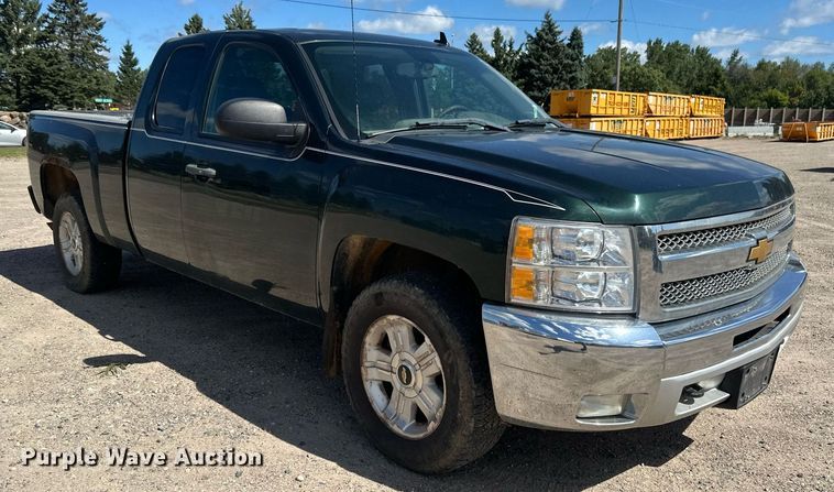 image for item DT6257 2013 Chevrolet Silverado 1500 Ext. Cab pickup truck