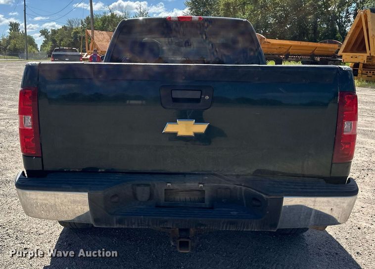 image for item DT6257 2013 Chevrolet Silverado 1500 Ext. Cab pickup truck