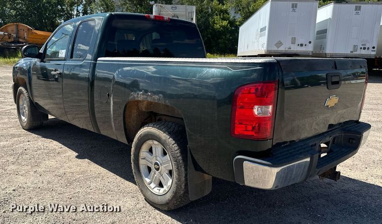 image for item DT6257 2013 Chevrolet Silverado 1500 Ext. Cab pickup truck