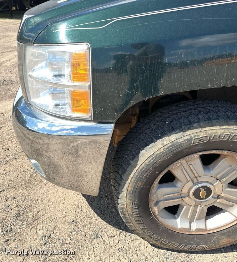 image for item DT6257 2013 Chevrolet Silverado 1500 Ext. Cab pickup truck