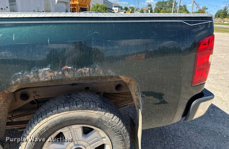 image for item DT6257 2013 Chevrolet Silverado 1500 Ext. Cab pickup truck