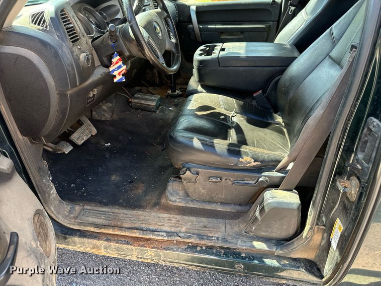 image for item DT6257 2013 Chevrolet Silverado 1500 Ext. Cab pickup truck