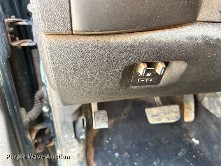 image for item DT6257 2013 Chevrolet Silverado 1500 Ext. Cab pickup truck