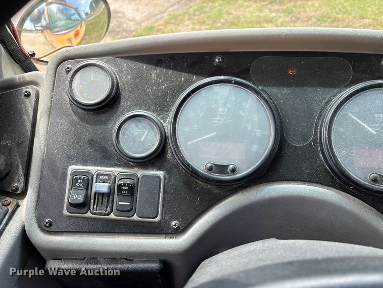 image for item DU1253 2006 Blue Bird All American school bus