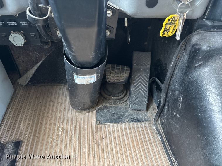 image for item DU1253 2006 Blue Bird All American school bus