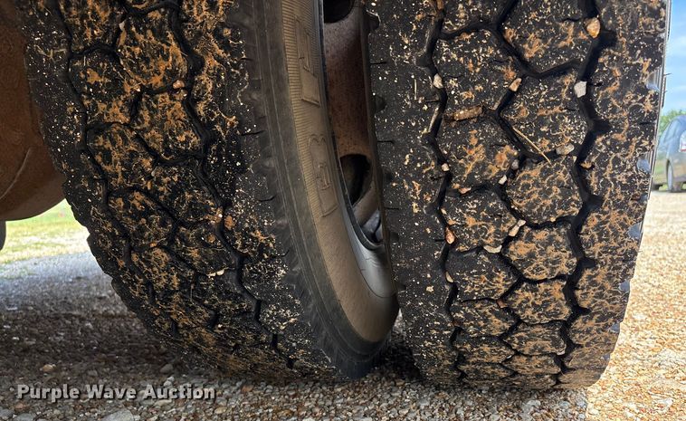 image for item DU1253 2006 Blue Bird All American school bus