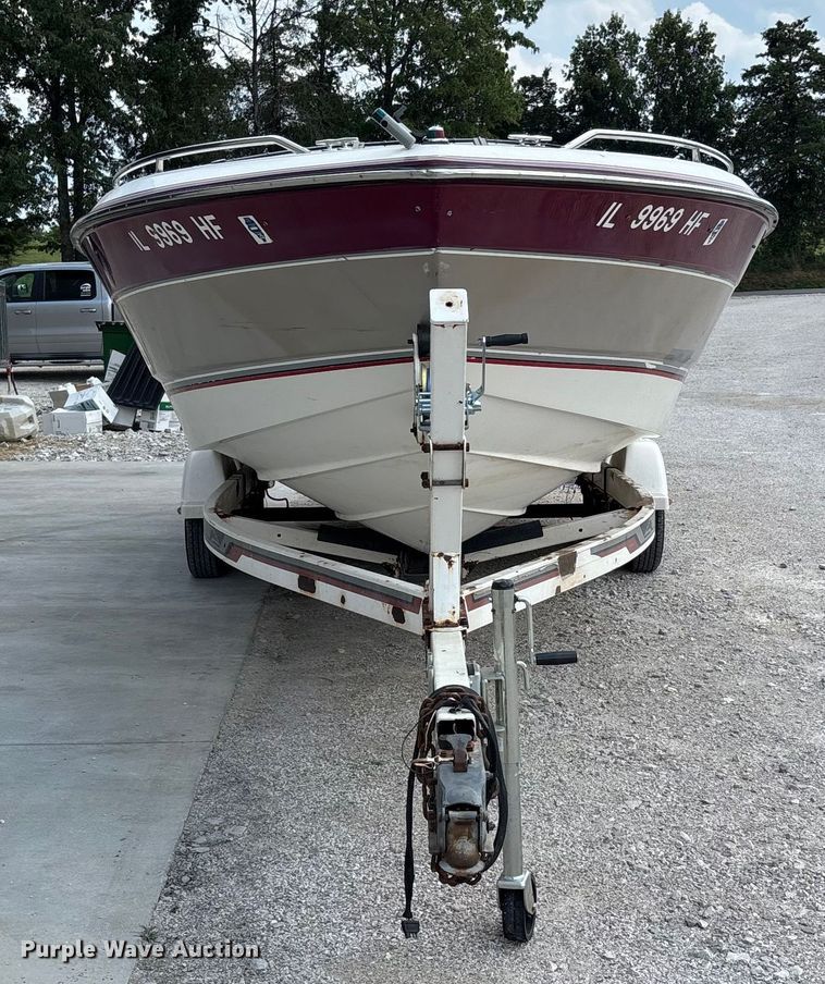 image for item DU1254 1989 Chaparral 2300 SX Sport boat