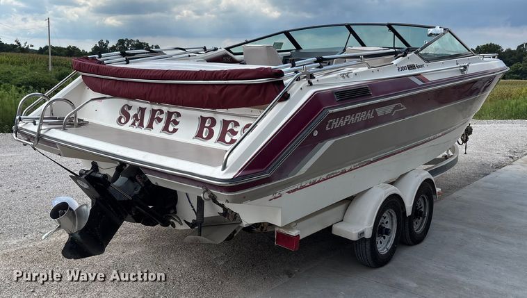image for item DU1254 1989 Chaparral 2300 SX Sport boat
