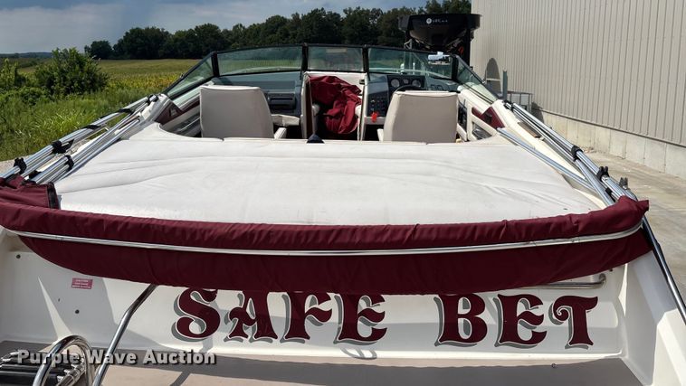 image for item DU1254 1989 Chaparral 2300 SX Sport boat