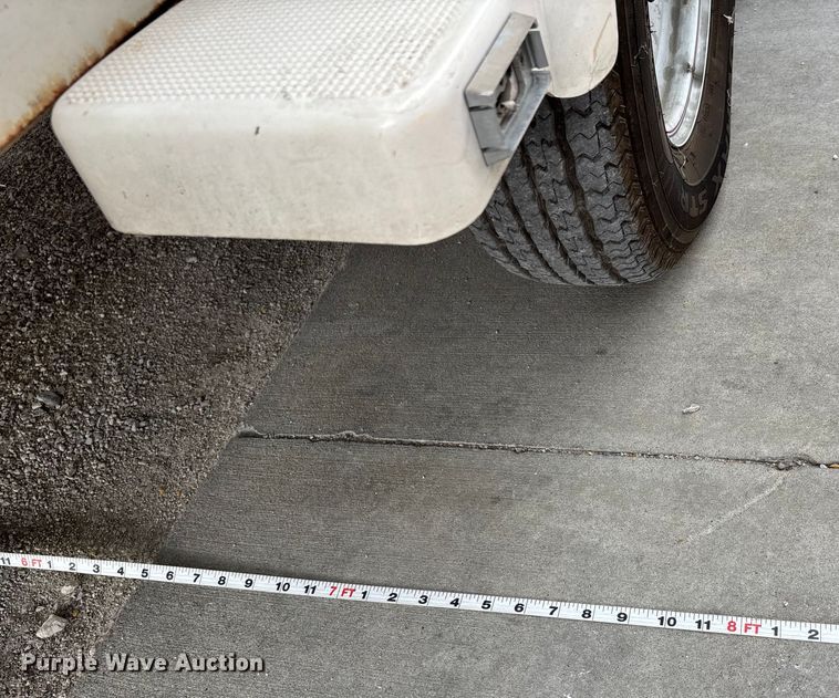 image for item DU1254 1989 Chaparral 2300 SX Sport boat