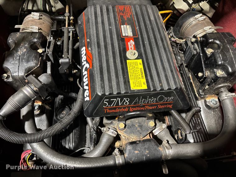 image for item DU1254 1989 Chaparral 2300 SX Sport boat