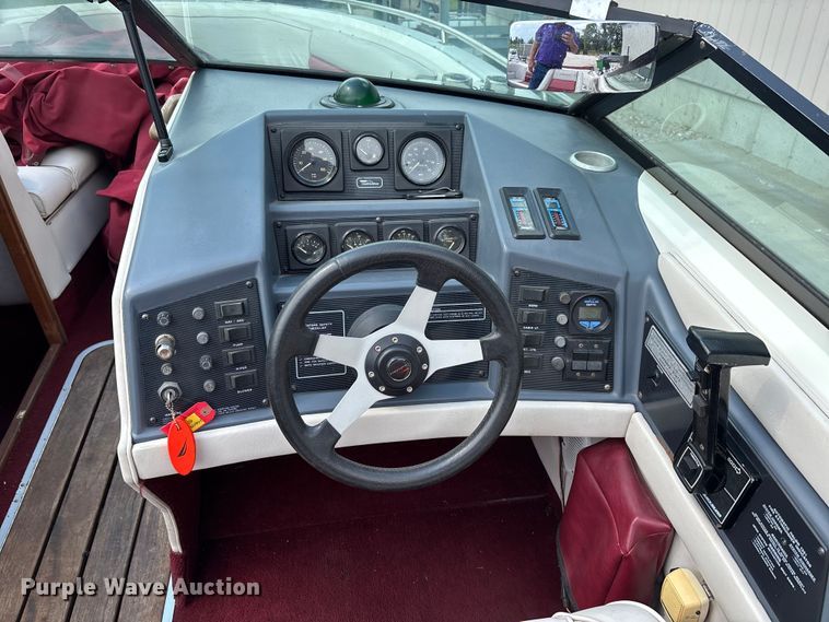image for item DU1254 1989 Chaparral 2300 SX Sport boat