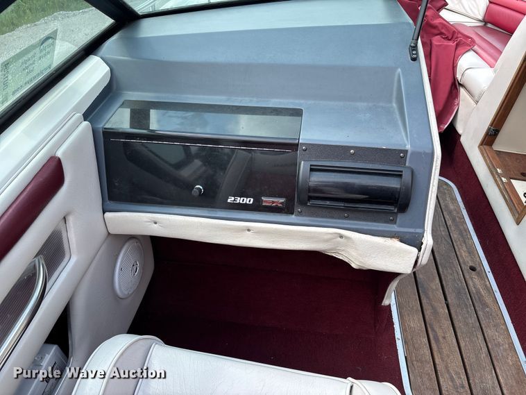 image for item DU1254 1989 Chaparral 2300 SX Sport boat